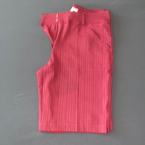 NWOT Nike Golf womens shorts, size 8